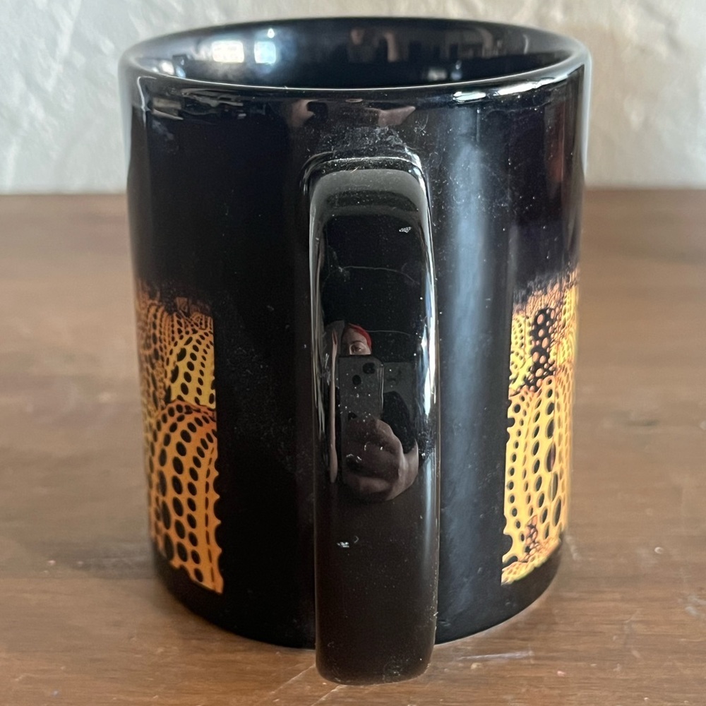 ✨Yayoi Kusama Japanese Artist Black Ceramic Coffee Mug with Pumpkin Pattern✨ - Picture 4 of 7